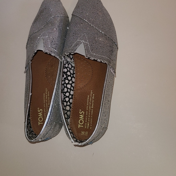 Toms Shoes - Toms Shoes Size 6.5